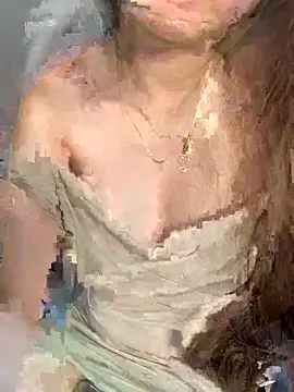 Snapshot of Beyeuuu chatting on December 2025 12:12:01 PM Beyeuuu online show from December 2025 12:12:01 PM