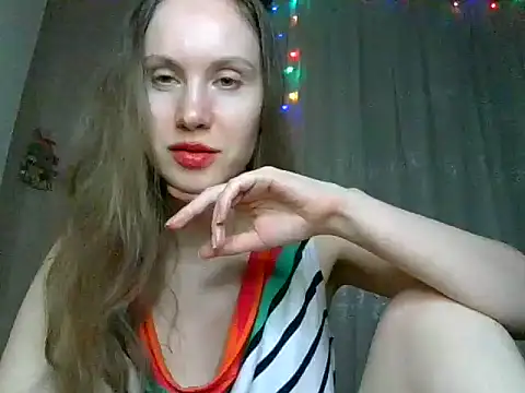 Snapshot of Lynirina chatting on May 2026 10:37:02 PM Lynirina online show from May 2026 10:37:02 PM