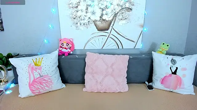 Evarey  online show from December 2025 06:30:02 AM