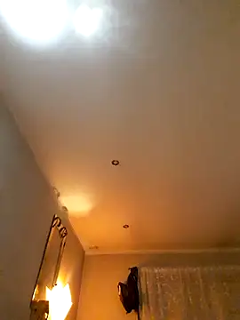 Snapshot of Remello1 chatting on February 2026 10:17:02 PM Remello1 online show from February 2026 10:17:02 PM