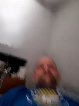 Snapshot of Remello1 chatting on February 2026 07:45:02 PM Remello1 online show from February 2026 07:45:02 PM