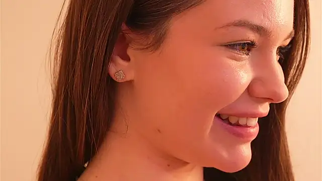 Snapshot of tokyo_bloom chatting on November 2025 03:21:01 PM tokyo bloom online show from November 2025 03:21:01 PM