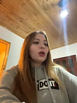 Snapshot of kattee_adams chatting on November 2025 11:05:02 PM kattee adams online show from November 2025 11:05:02 PM