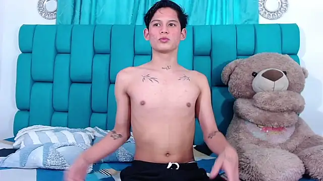 Snapshot of Brian_hot chatting on October 2025 12:47:01 PM Brian hot online show from October 2025 12:47:01 PM