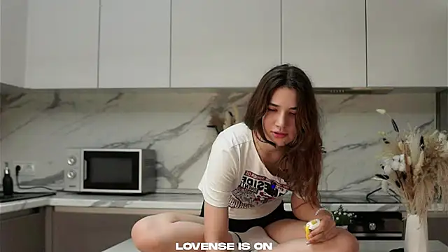 AmmieGerber online show from October 2025 01:20:02 AM