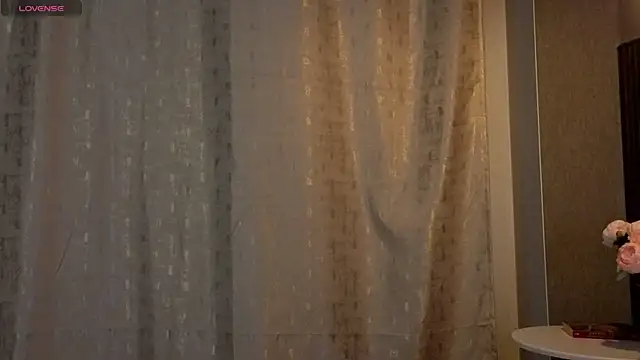 Snapshot of kitsun_ne chatting on November 2025 08:09:01 PM kitsun ne online show from November 2025 08:09:01 PM