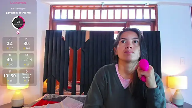 Snapshot of Sofy_and_Mia chatting on November 2025 12:39:02 PM Sofy and Mia online show from November 2025 12:39:02 PM