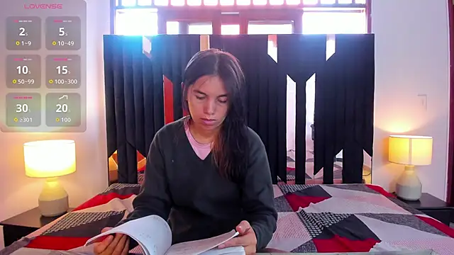 Snapshot of Sofy_and_Mia chatting on November 2025 12:04:01 PM Sofy and Mia online show from November 2025 12:04:01 PM