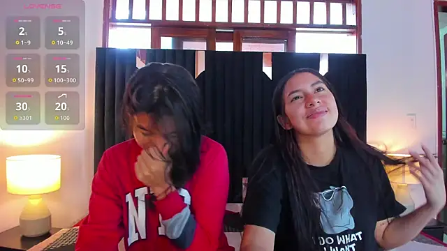 Snapshot of Sofy_and_Mia chatting on November 2025 12:16:02 PM Sofy and Mia online show from November 2025 12:16:02 PM