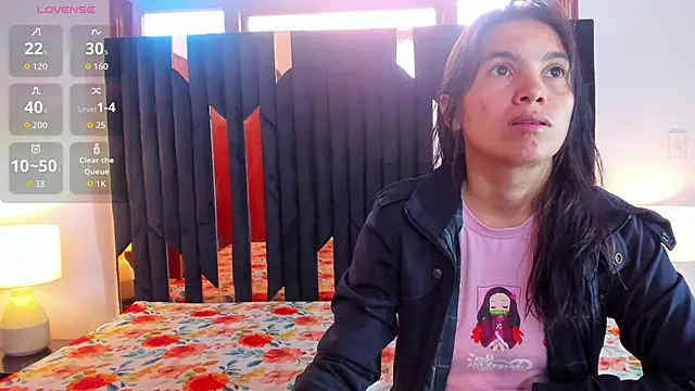 Snapshot of Sofy_and_Mia chatting on November 2025 12:37:01 PM Sofy and Mia online show from November 2025 12:37:01 PM