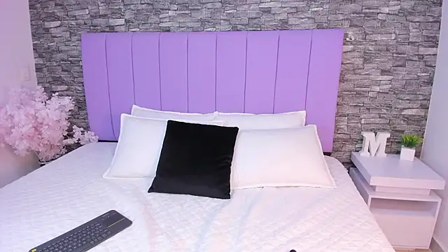 Snapshot of sabrina_f0xx chatting on March 2026 05:31:02 PM sabrina f0xx online show from March 2026 05:31:02 PM