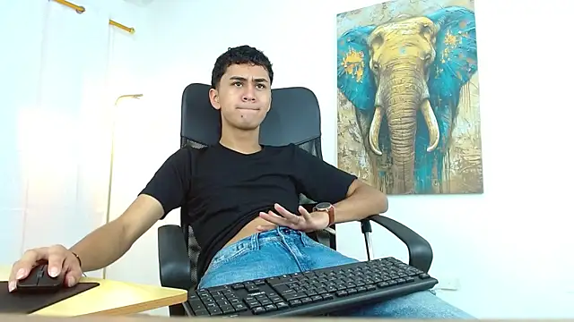 Snapshot of Alancum7 chatting on October 2025 01:09:02 PM Alancum7 online show from October 2025 01:09:02 PM