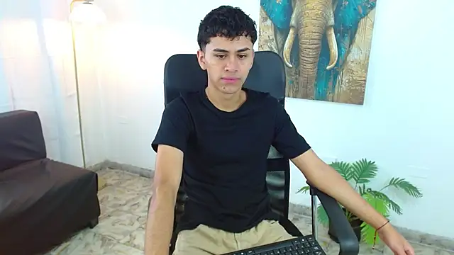 Snapshot of Alancum7 chatting on October 2025 01:07:02 PM Alancum7 online show from October 2025 01:07:02 PM