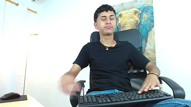 Snapshot of Alancum7 chatting on November 2025 01:00:01 PM Alancum7 online show from November 2025 01:00:01 PM