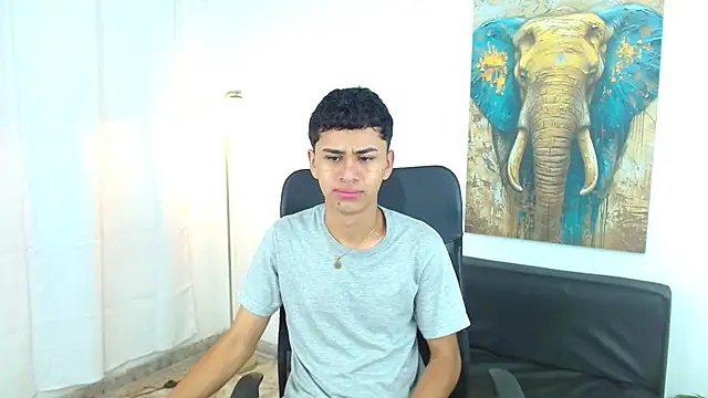 Snapshot of Alancum7 chatting on November 2025 01:00:02 PM Alancum7 online show from November 2025 01:00:02 PM