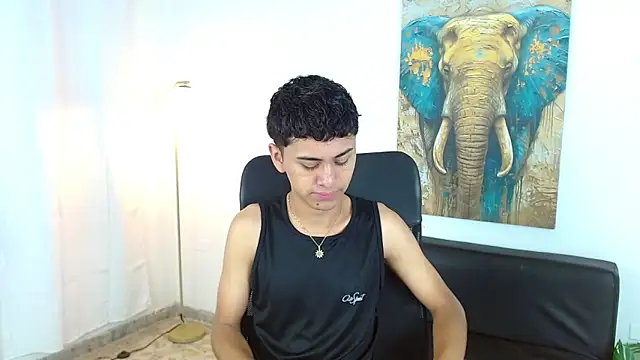 Snapshot of Alancum7 chatting on November 2025 12:59:01 PM Alancum7 online show from November 2025 12:59:01 PM