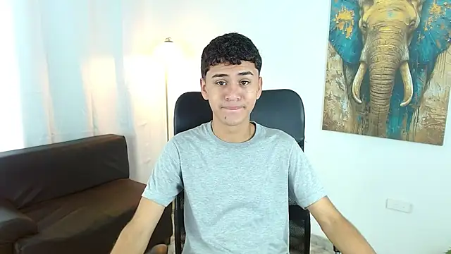 Snapshot of Alancum7 chatting on November 2025 01:02:02 PM Alancum7 online show from November 2025 01:02:02 PM