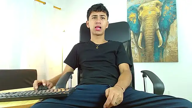 Snapshot of Alancum7 chatting on December 2025 12:58:01 PM Alancum7 online show from December 2025 12:58:01 PM