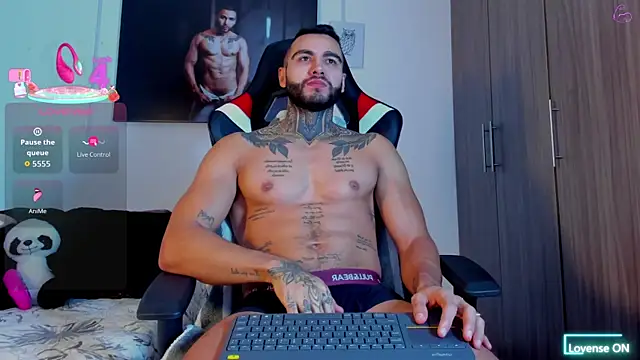 Snapshot of Danny_Willson chatting on April 2026 09:47:02 AM Danny Willson online show from April 2026 09:47:02 AM