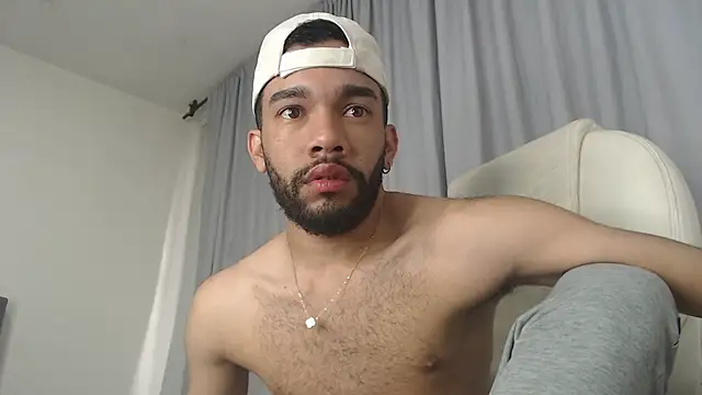 andresnoir  online show from October 2025 02:18:01 PM