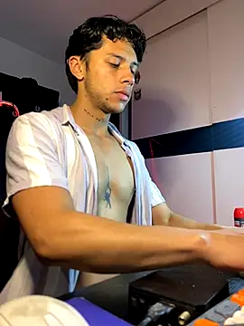 Snapshot of ErosDominant chatting on October 2025 06:26:02 AM ErosDominant online show from October 2025 06:26:02 AM