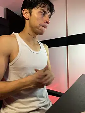 Snapshot of ErosDominant chatting on November 2025 12:11:01 AM ErosDominant online show from November 2025 12:11:01 AM