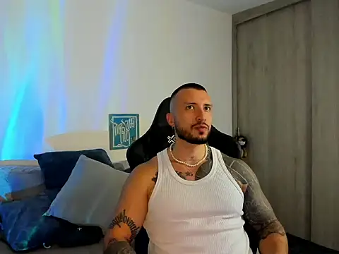 Dave-Max01 online show from November 2025 02:34:01 AM