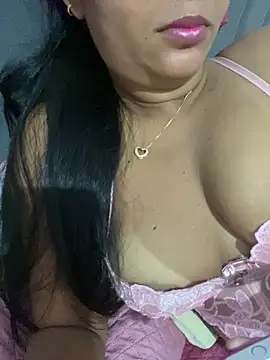 Brunamorenago online show from May 2026 10:38:02 PM