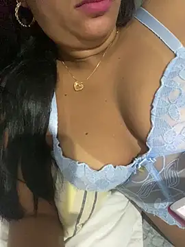 Brunamorenago online show from May 2026 01:27:01 PM