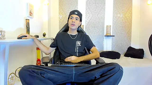 JacobBlackwell  online show from November 2025 07:21:01 PM