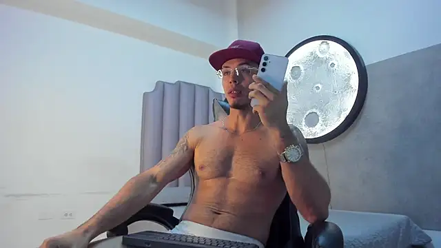 Rurik Jones online show from November 2025 12:16:01 PM