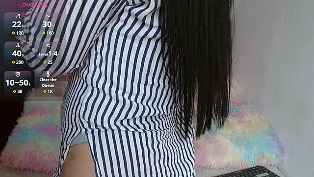 Snapshot of SeleneMore chatting on November 2025 04:44:01 PM SeleneMore online show from November 2025 04:44:01 PM