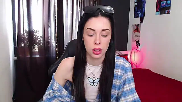 ariel is on vacation online show from October 2025 08:04:02 AM