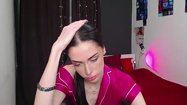 ariel is on vacation online show from November 2025 03:10:02 PM