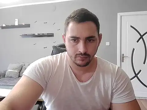 Snapshot of mastermute chatting on November 2025 10:26:01 AM mastermute online show from November 2025 10:26:01 AM