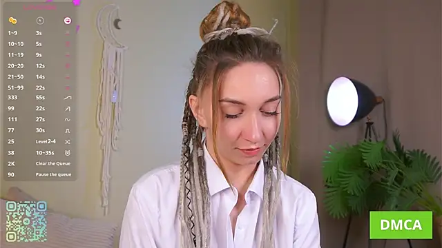 Snapshot of JohnetteConstine chatting on October 2025 05:08:01 AM JohnetteConstine online show from October 2025 05:08:01 AM