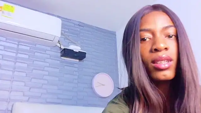 Snapshot of Hungry_pussy18 chatting on October 2025 01:48:02 PM Hungry pussy18 online show from October 2025 01:48:02 PM