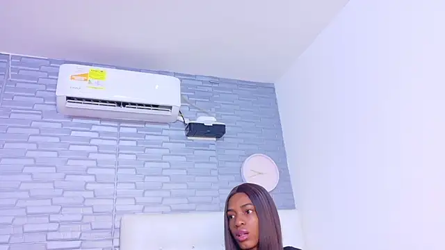 Snapshot of Hungry_pussy18 chatting on October 2025 01:47:02 PM Hungry pussy18 online show from October 2025 01:47:02 PM