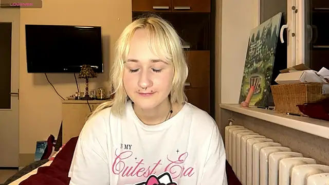 Snapshot of Ulemonala_Cute chatting on November 2025 07:03:01 PM Ulemonala Cute online show from November 2025 07:03:01 PM