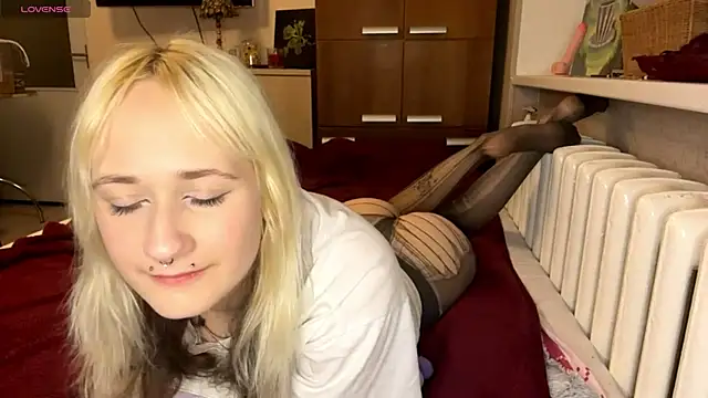 Snapshot of Ulemonala_Cute chatting on November 2025 06:40:02 PM Ulemonala Cute online show from November 2025 06:40:02 PM