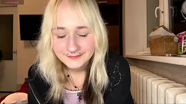 Snapshot of Ulemonala_Cute chatting on December 2025 06:45:01 PM Ulemonala Cute online show from December 2025 06:45:01 PM