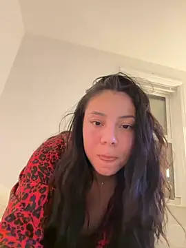 Snapshot of NeveMills chatting on October 2025 10:51:02 PM NeveMills online show from October 2025 10:51:02 PM