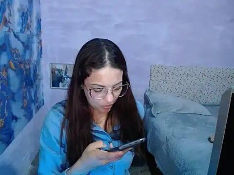 Snapshot of cerecita_anna chatting on March 2026 07:43:02 PM cerecita anna online show from March 2026 07:43:02 PM