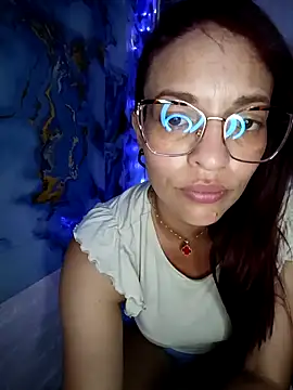 Snapshot of cerecita_anna chatting on May 2026 08:05:02 PM cerecita anna online show from May 2026 08:05:02 PM