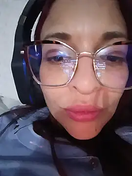 Snapshot of cerecita_anna chatting on July 2026 12:32:02 AM cerecita anna online show from July 2026 12:32:02 AM