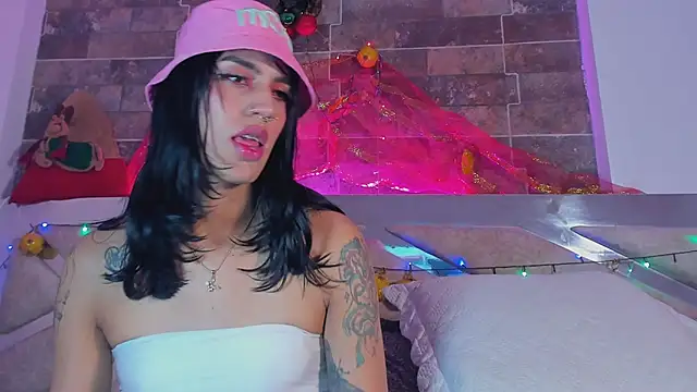 Snapshot of tahhlia_rouge chatting on November 2025 05:57:01 PM tahhlia rouge online show from November 2025 05:57:01 PM