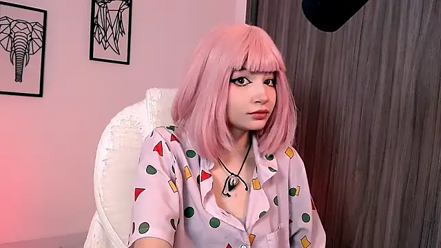 Snapshot of EmuOtori chatting on October 2025 11:42:02 AM EmuOtori online show from October 2025 11:42:02 AM