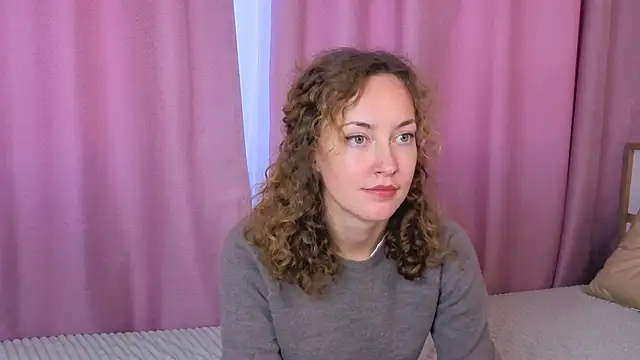Snapshot of LorraineMann chatting on October 2025 08:56:01 AM LorraineMann online show from October 2025 08:56:01 AM
