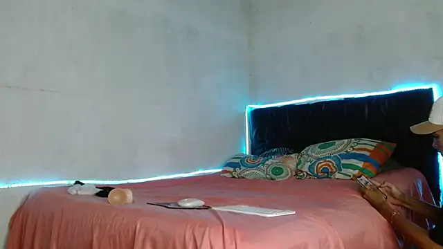 Snapshot of Paulosex12 chatting on October 2025 01:57:01 AM Paulosex12 online show from October 2025 01:57:01 AM