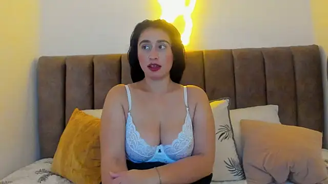 Snapshot of Amara18__ chatting on November 2025 02:23:02 AM Amara18 online show from November 2025 02:23:02 AM